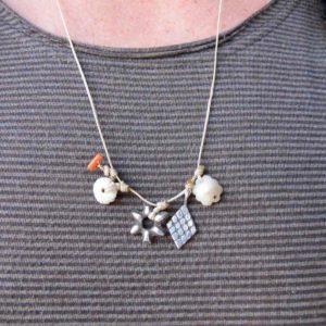grigri-fleur-blanc argent